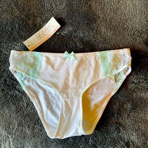 Gilligan & O’Malley Bridal Underwear